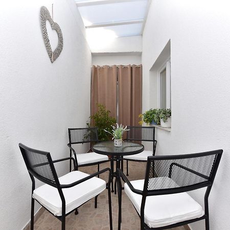 Apartment Sofija Макарска Екстериор снимка