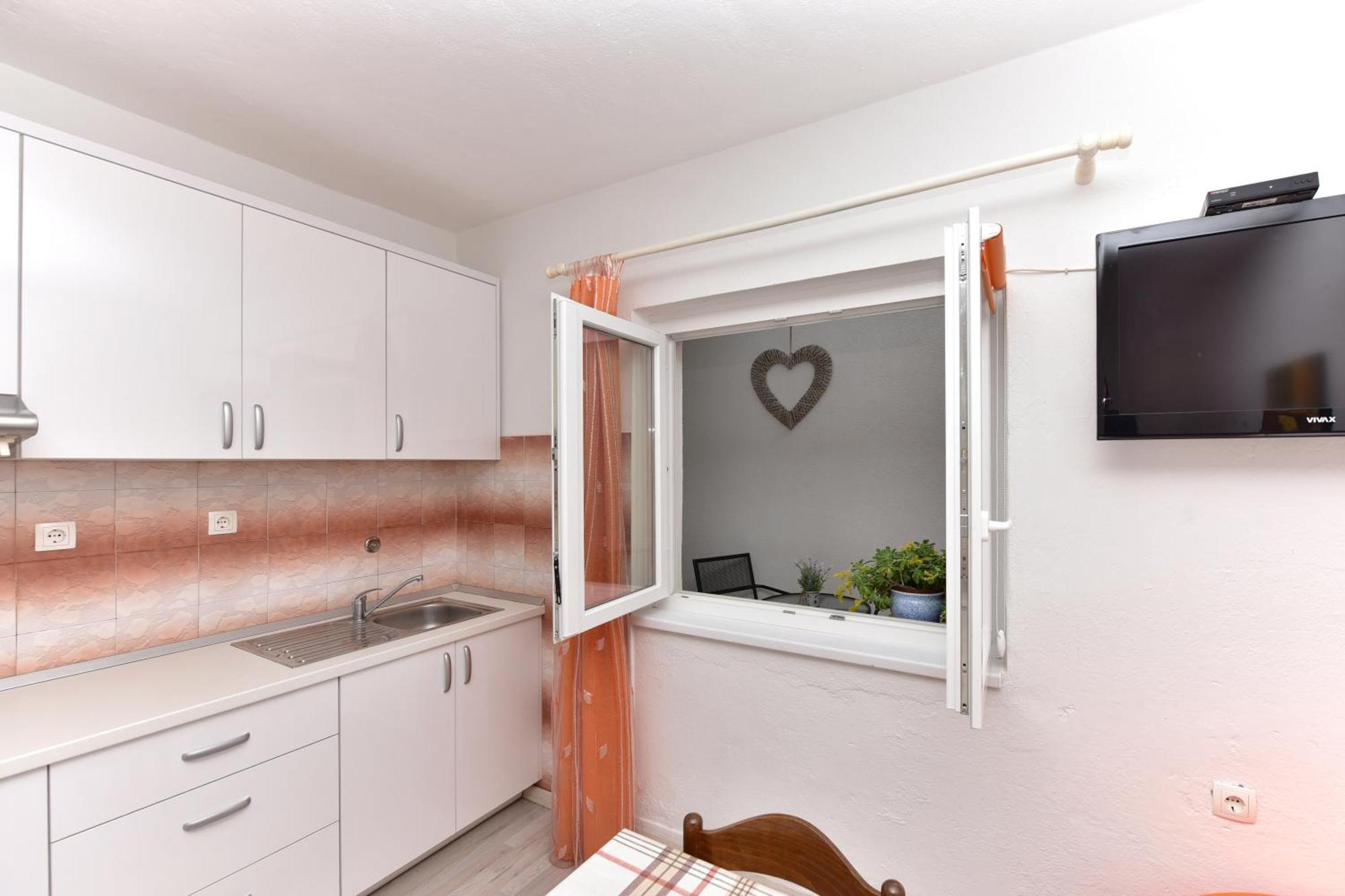 Apartment Sofija Макарска Екстериор снимка