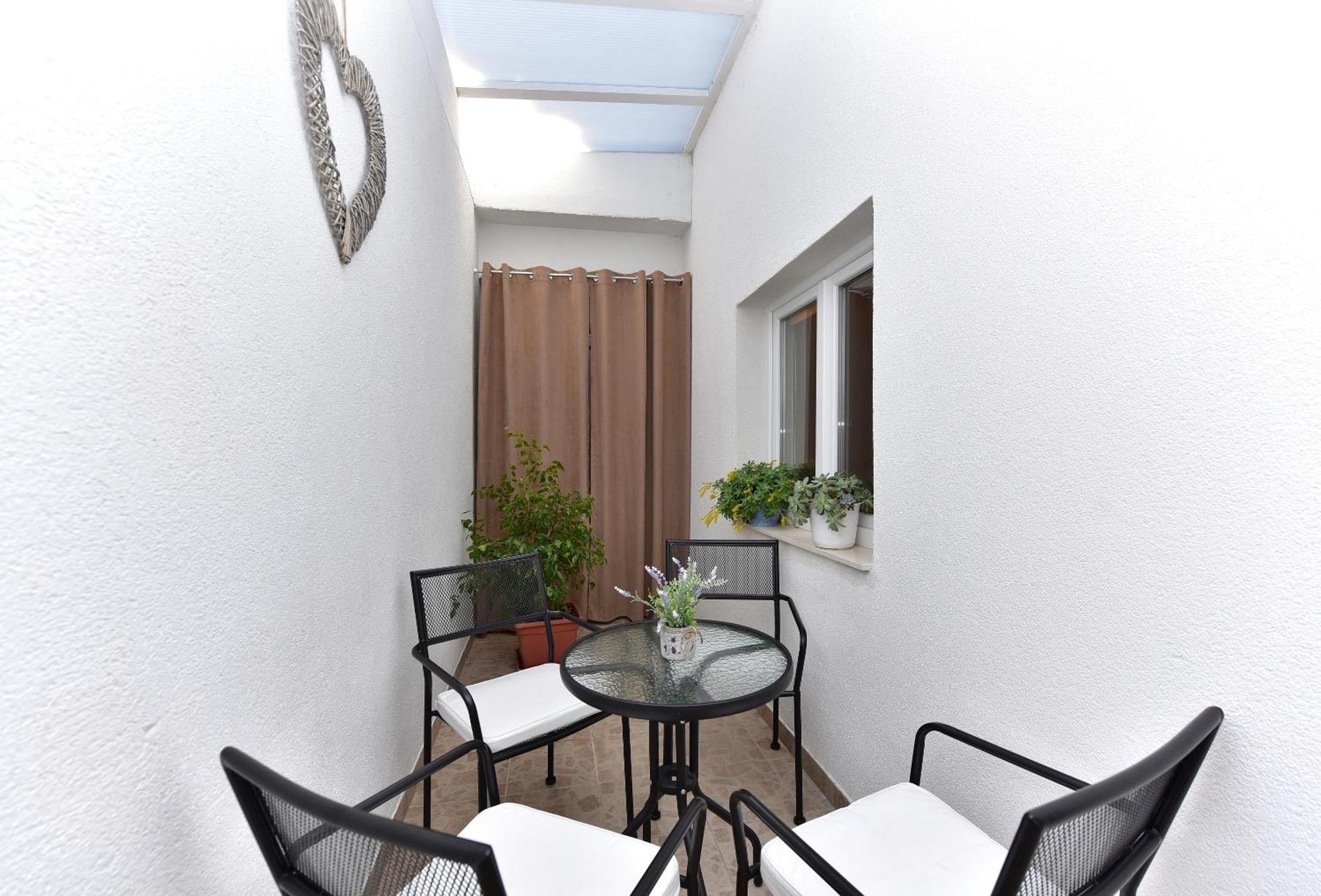 Apartment Sofija Макарска Екстериор снимка