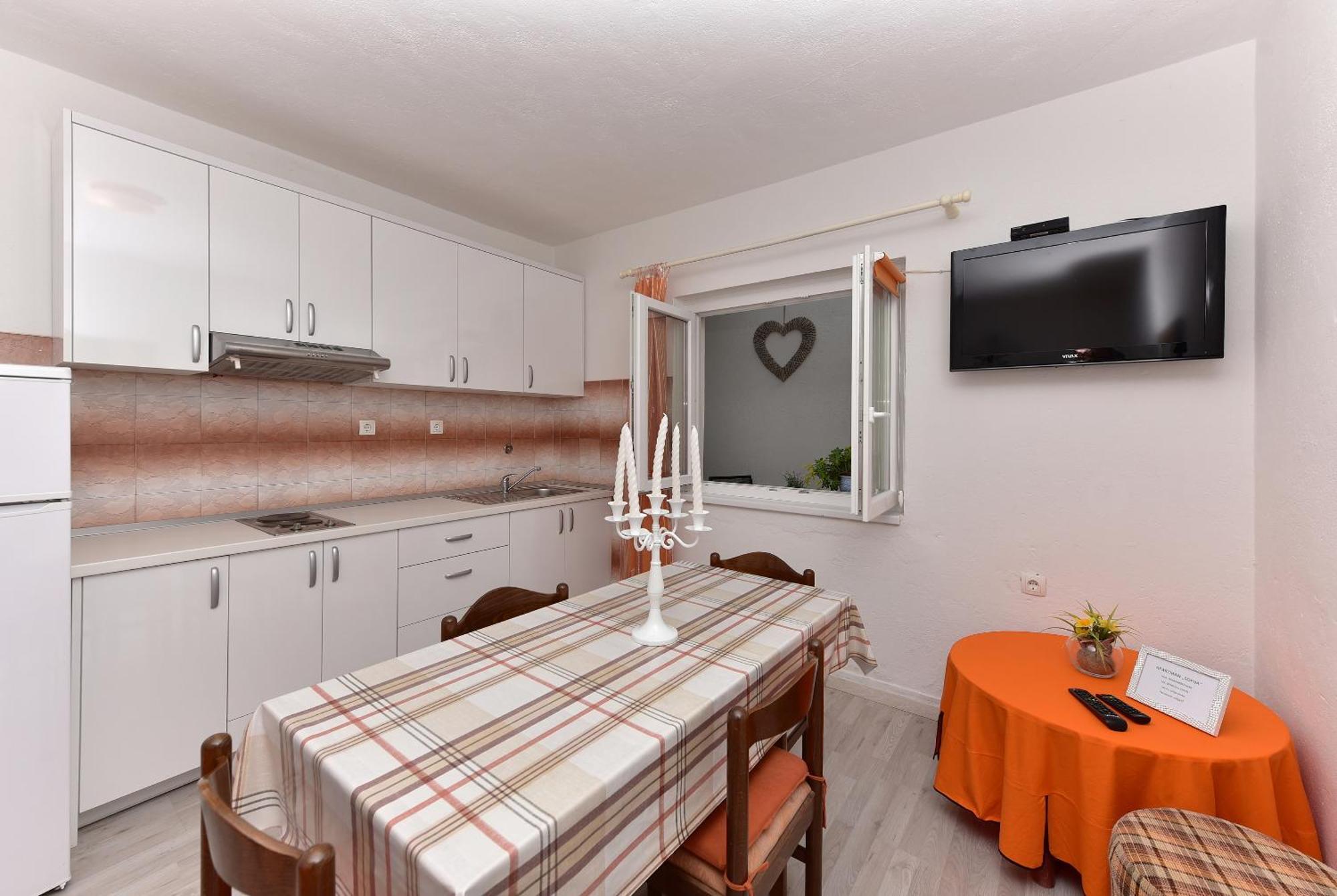 Apartment Sofija Макарска Екстериор снимка